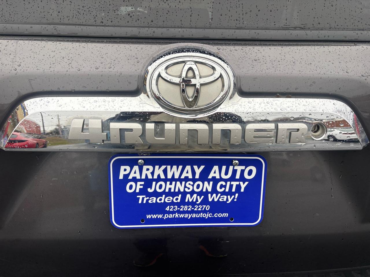 Toyota 4Runner SR5 4WD 2011