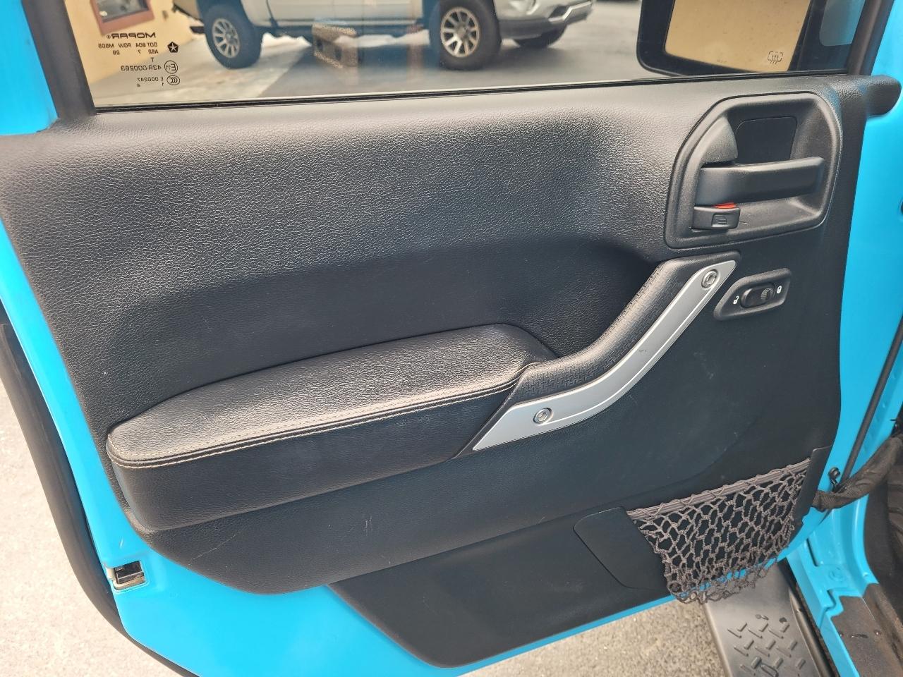 Jeep Wrangler Unlimited Sahara 4WD 2017