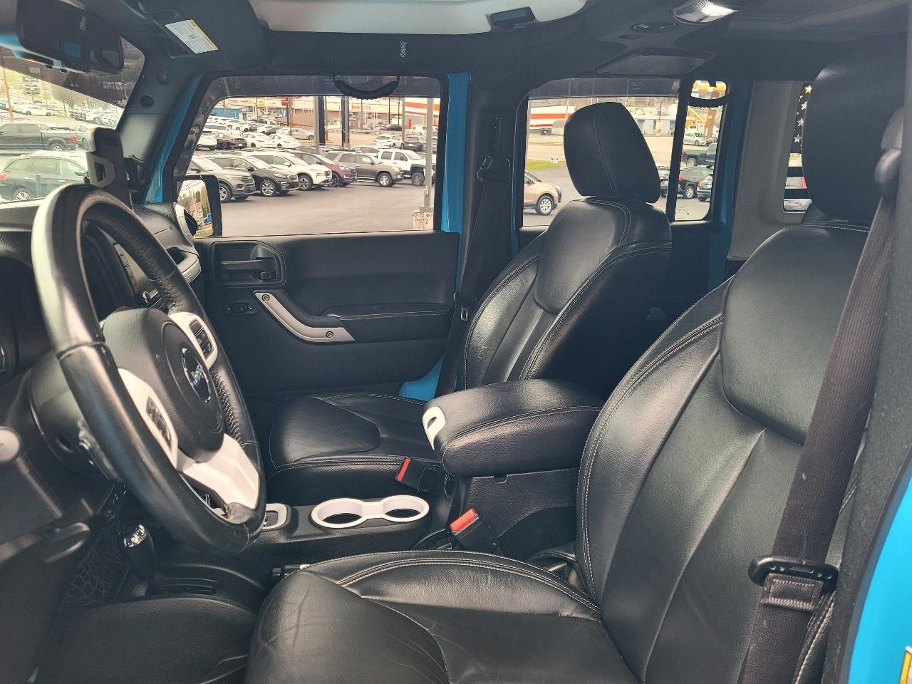 Jeep Wrangler Unlimited Sahara 4WD 2017