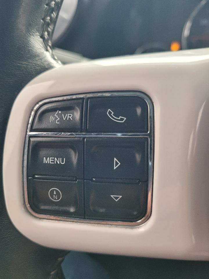 Jeep Wrangler Unlimited Sahara 4WD 2017