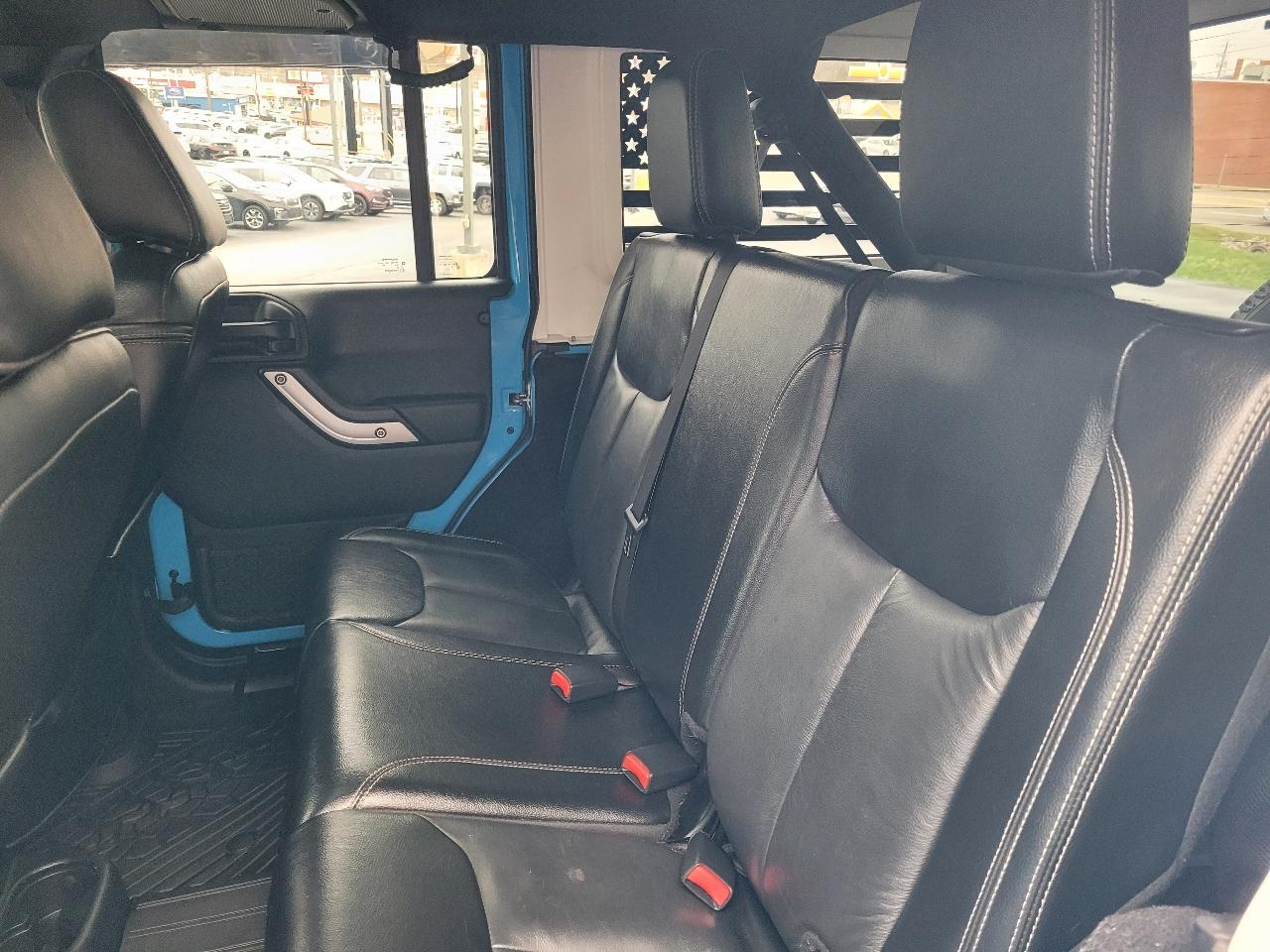 Jeep Wrangler Unlimited Sahara 4WD 2017