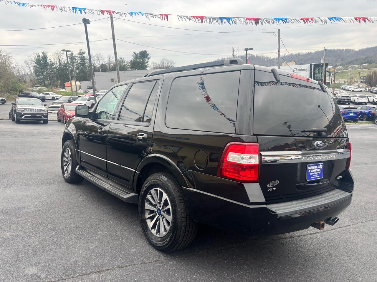 Ford Expedition XLT 2WD 2016