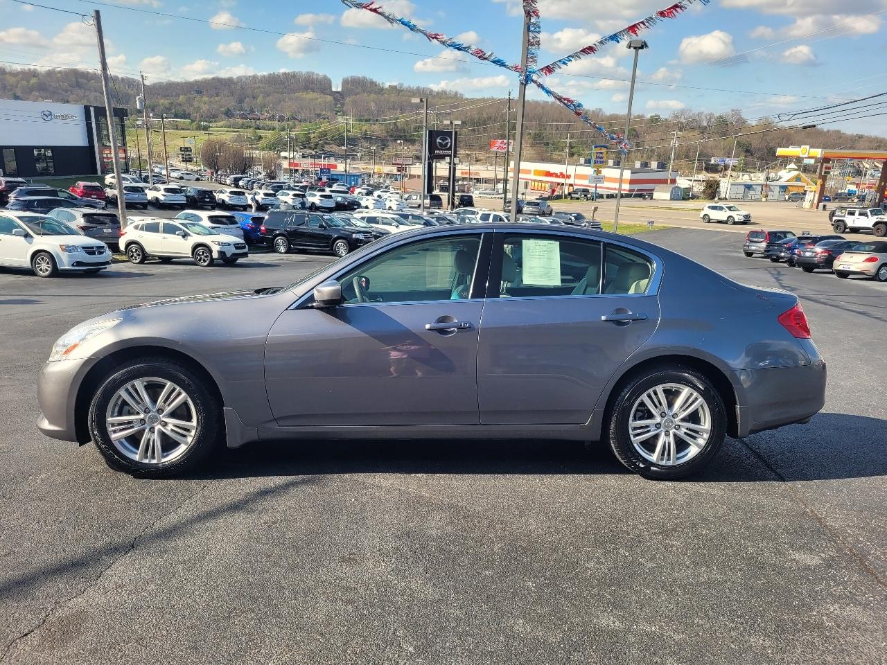 Infiniti G Sedan 37x AWD 2013