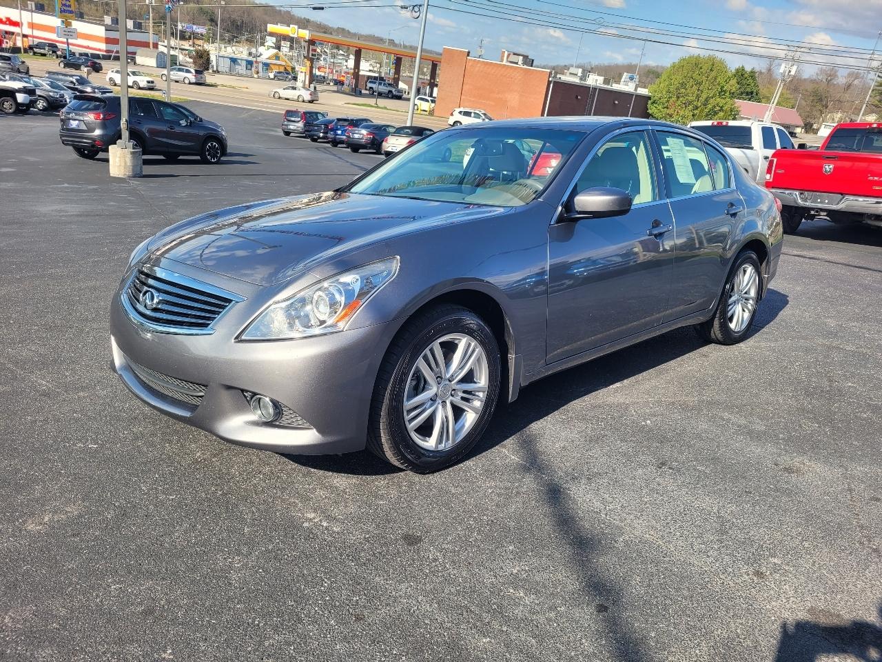 Infiniti G Sedan 37x AWD 2013