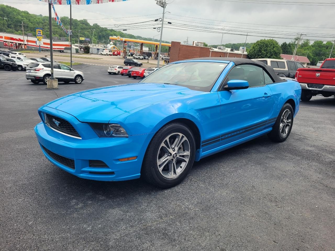 Ford Mustang V6 Convertible 2014