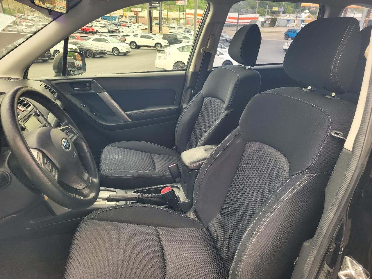 Subaru Forester 2.5i Premium PZEV CVT 2016