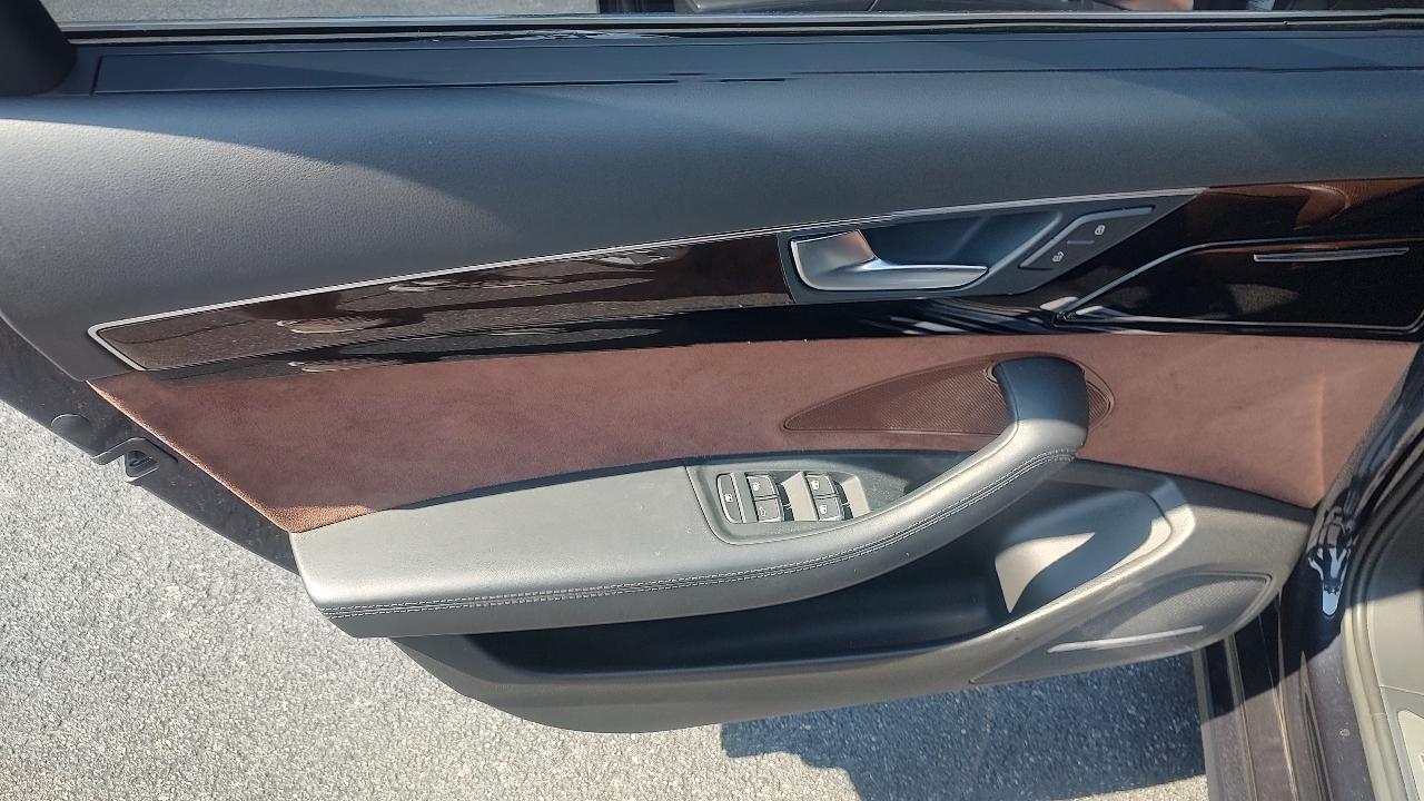 Audi A8 L 4.0T quattro 2017