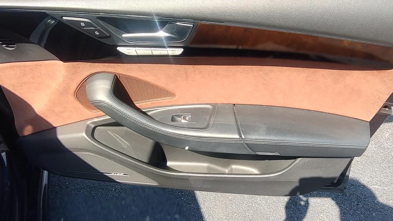Audi A8 L 4.0T quattro 2017