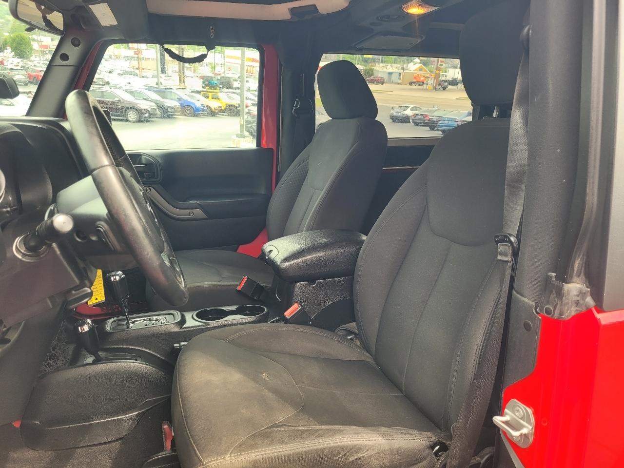 Jeep Wrangler Sport 4WD 2016