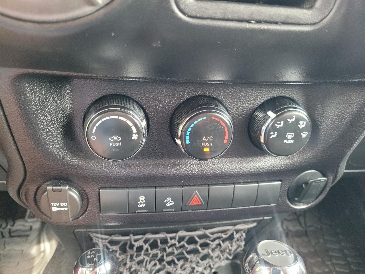 Jeep Wrangler Sport 4WD 2016