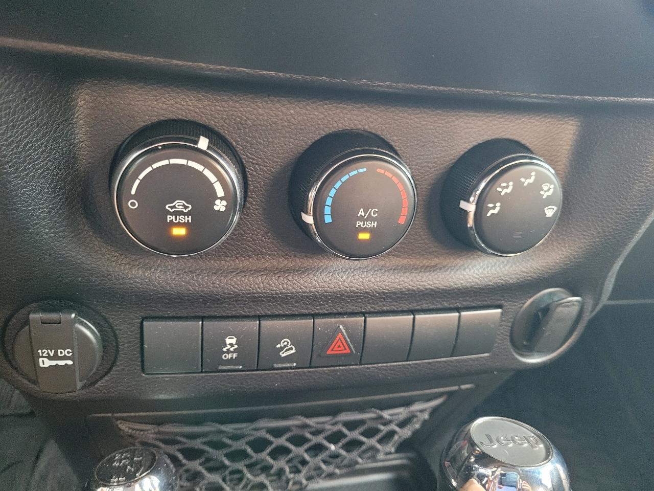 Jeep Wrangler Sport 4WD 2016