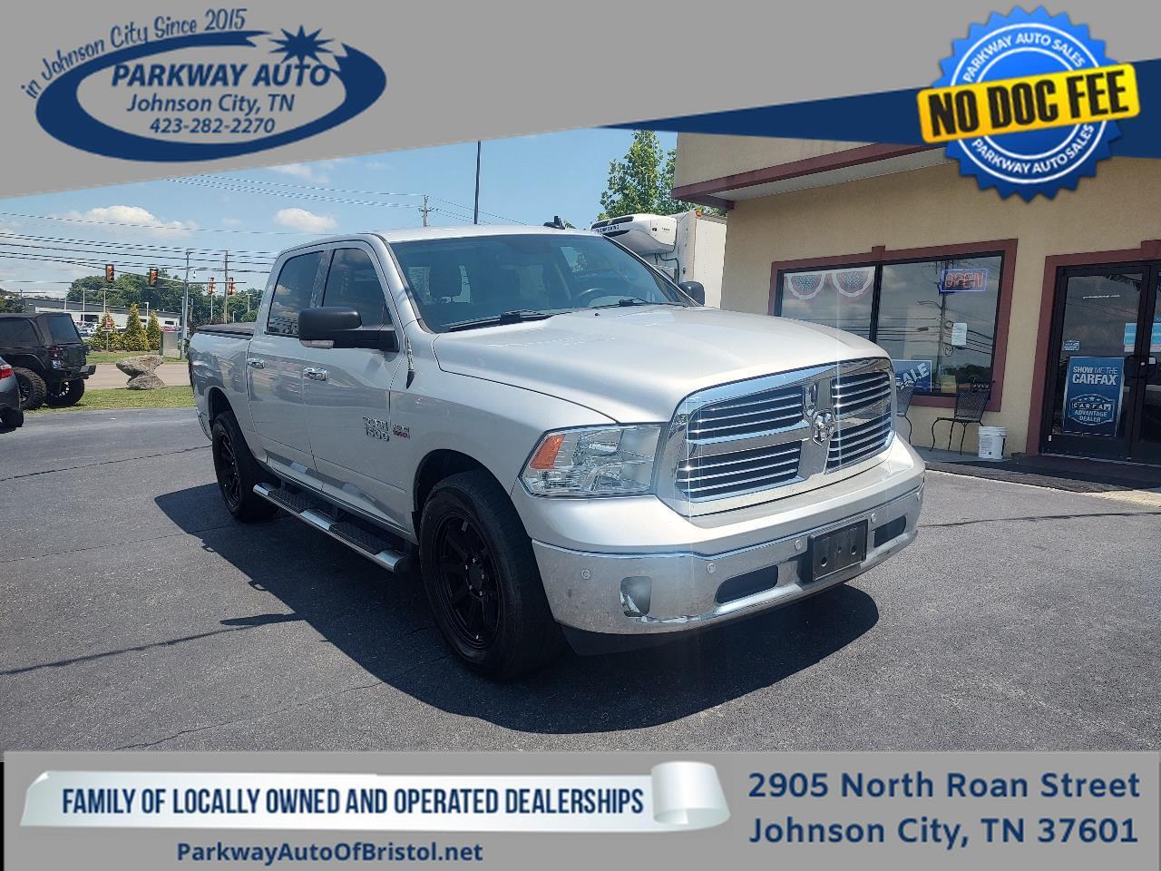 2016 RAM 1500 Big Horn 4x4 Crew Cab 5'7's photo