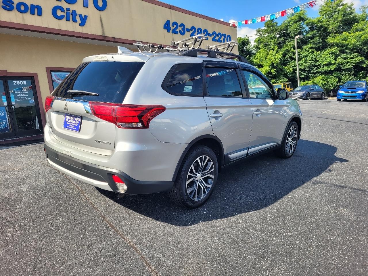 Mitsubishi Outlander SEL AWD 2018