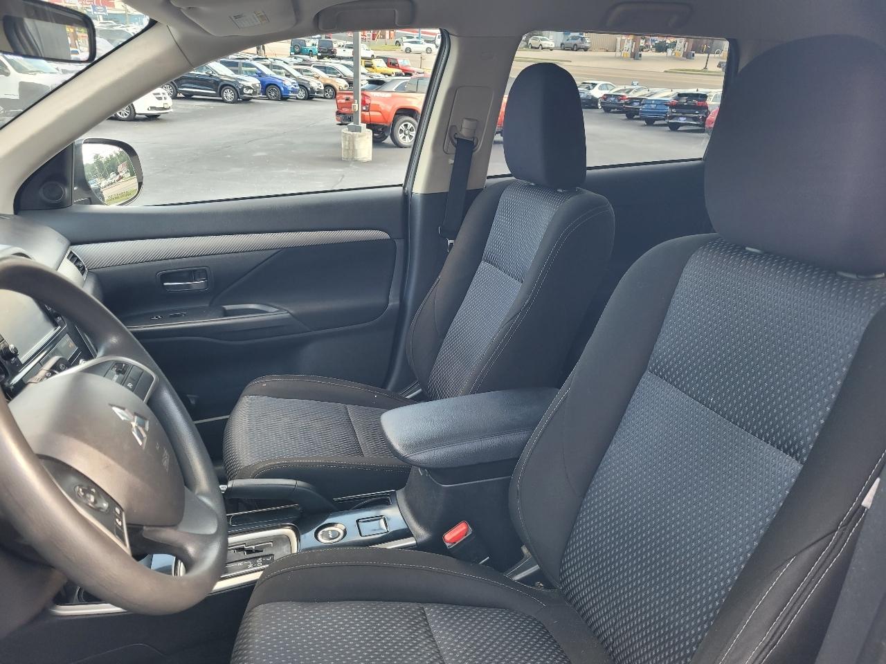 Mitsubishi Outlander SEL AWD 2018
