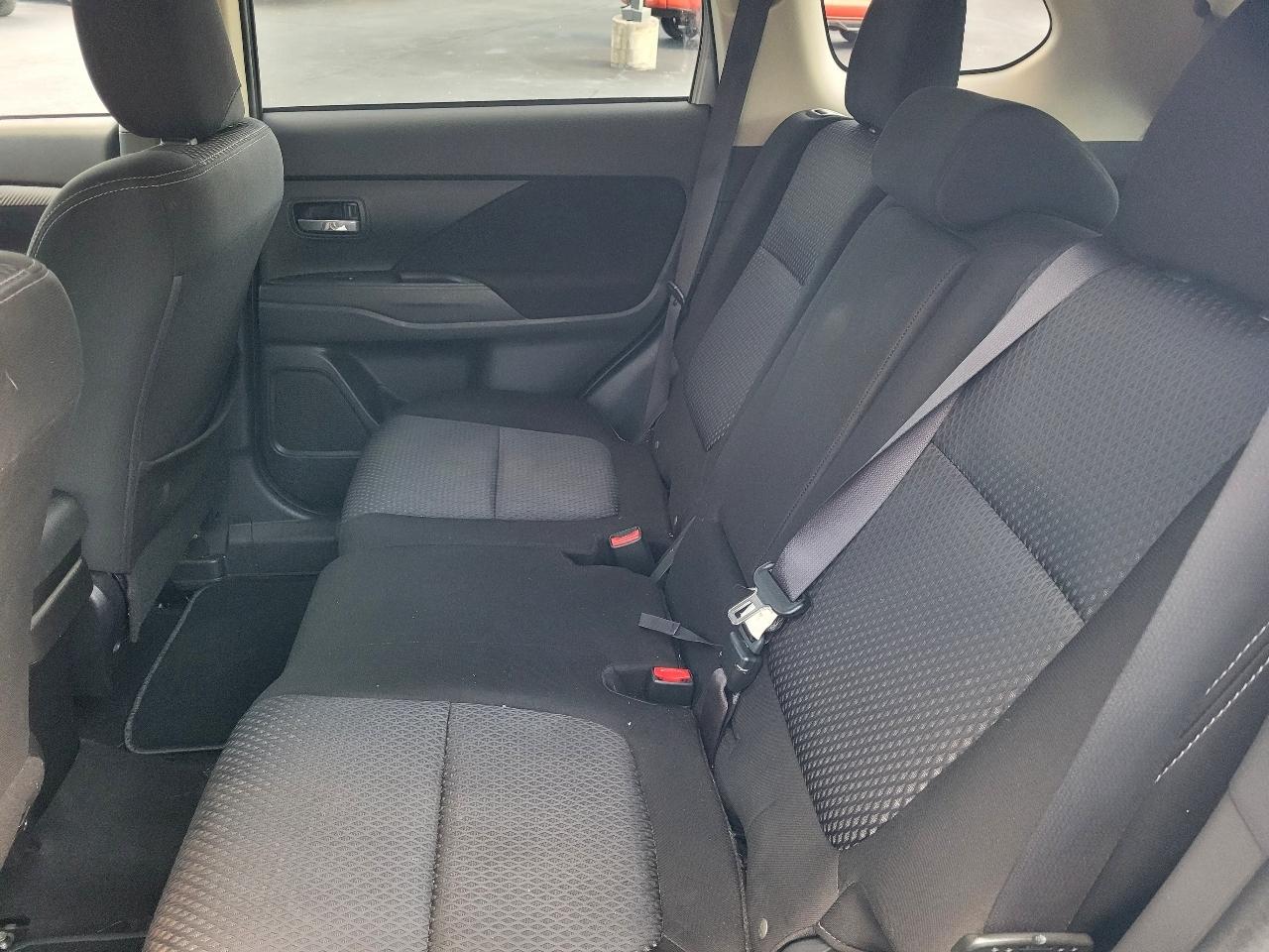 Mitsubishi Outlander SEL AWD 2018