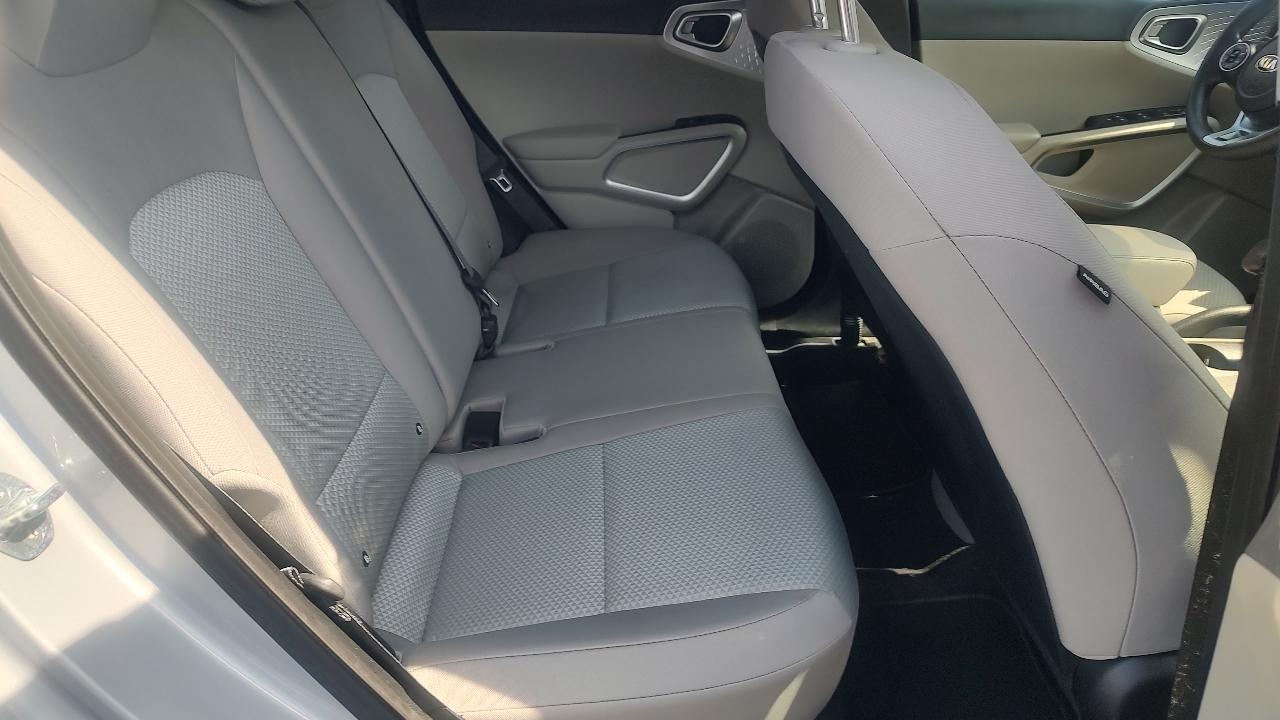 Kia Soul LX CVT 2021