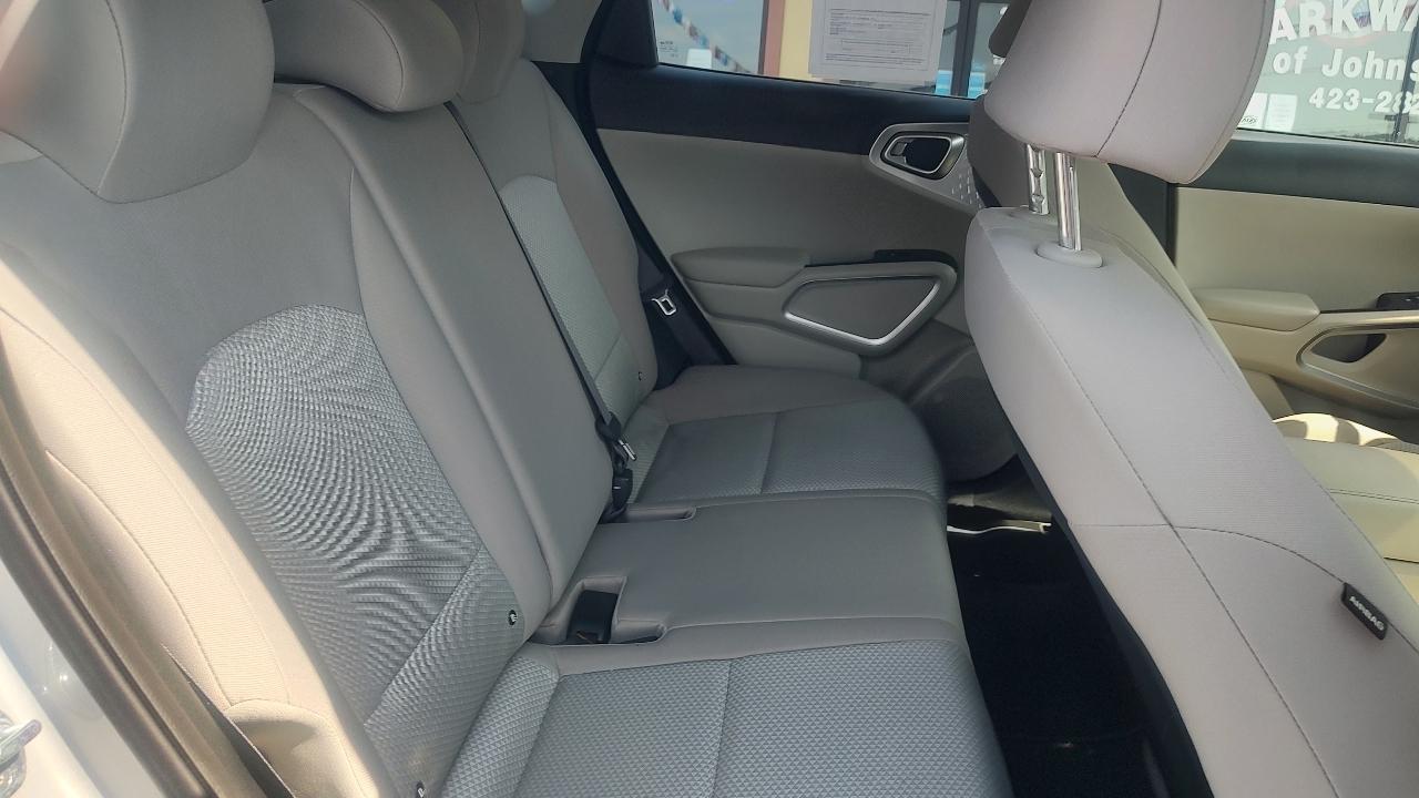 Kia Soul LX CVT 2021