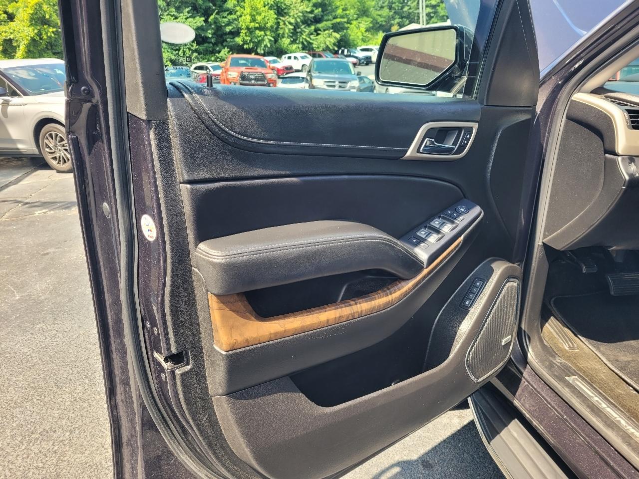 GMC Yukon XL Denali 4WD 2018