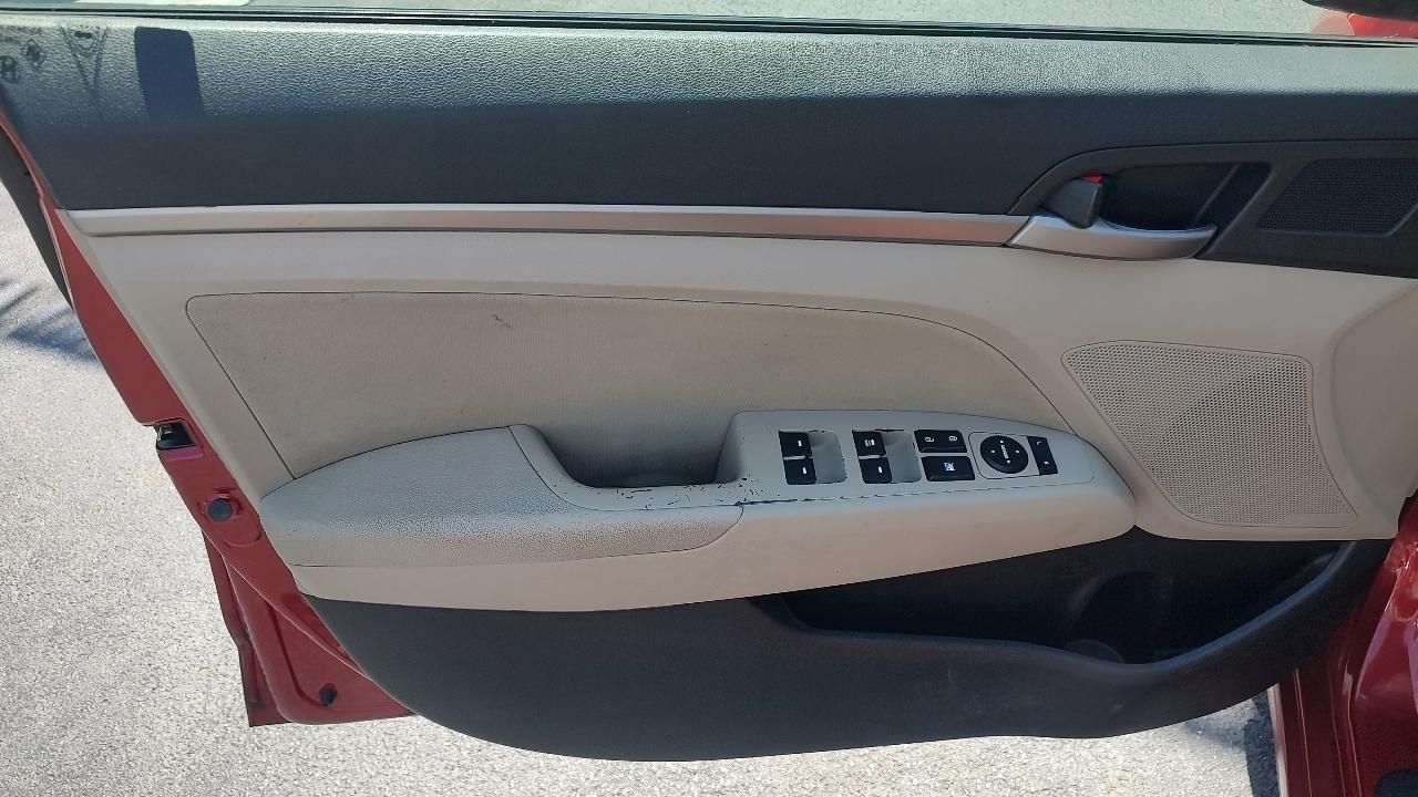 Hyundai Elantra Limited 2018