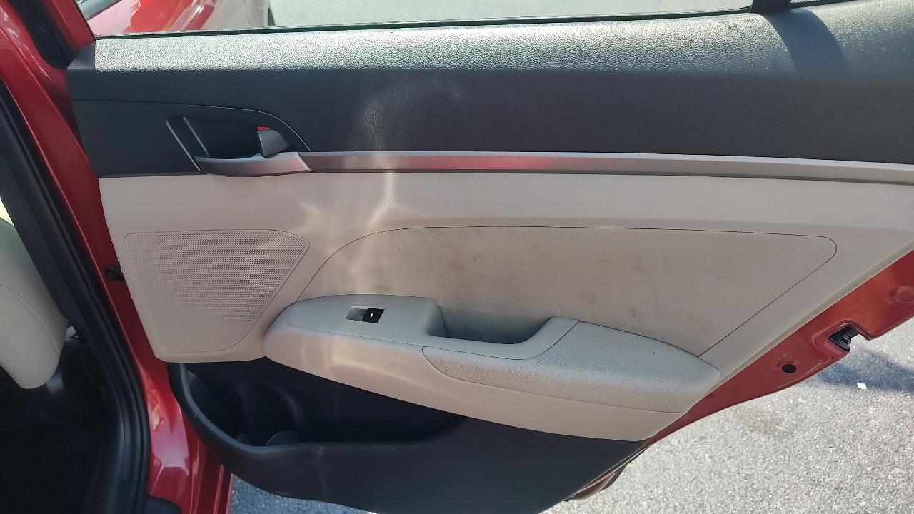 Hyundai Elantra Limited 2018