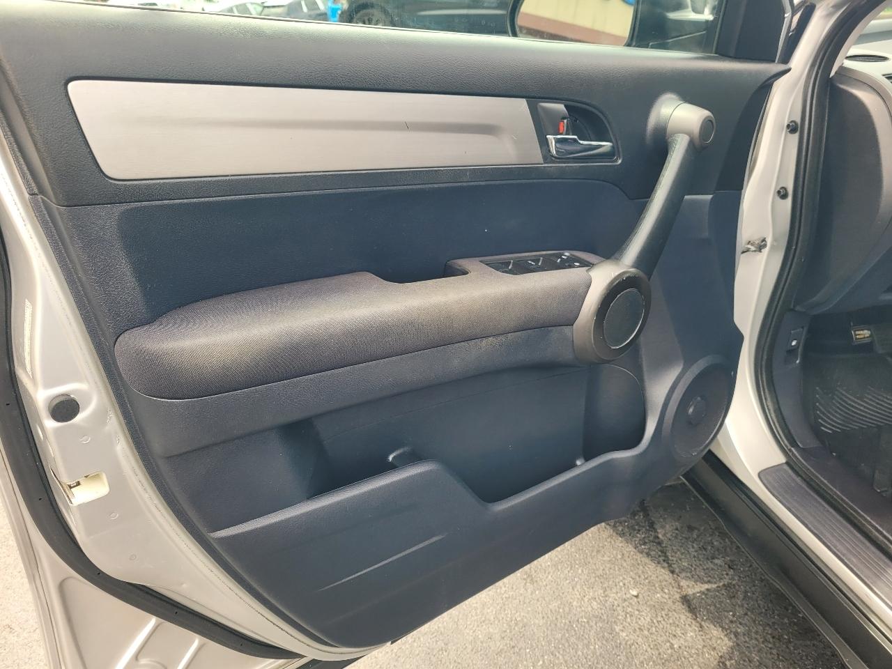 Honda CR-V LX 4WD 5-Speed AT 2010