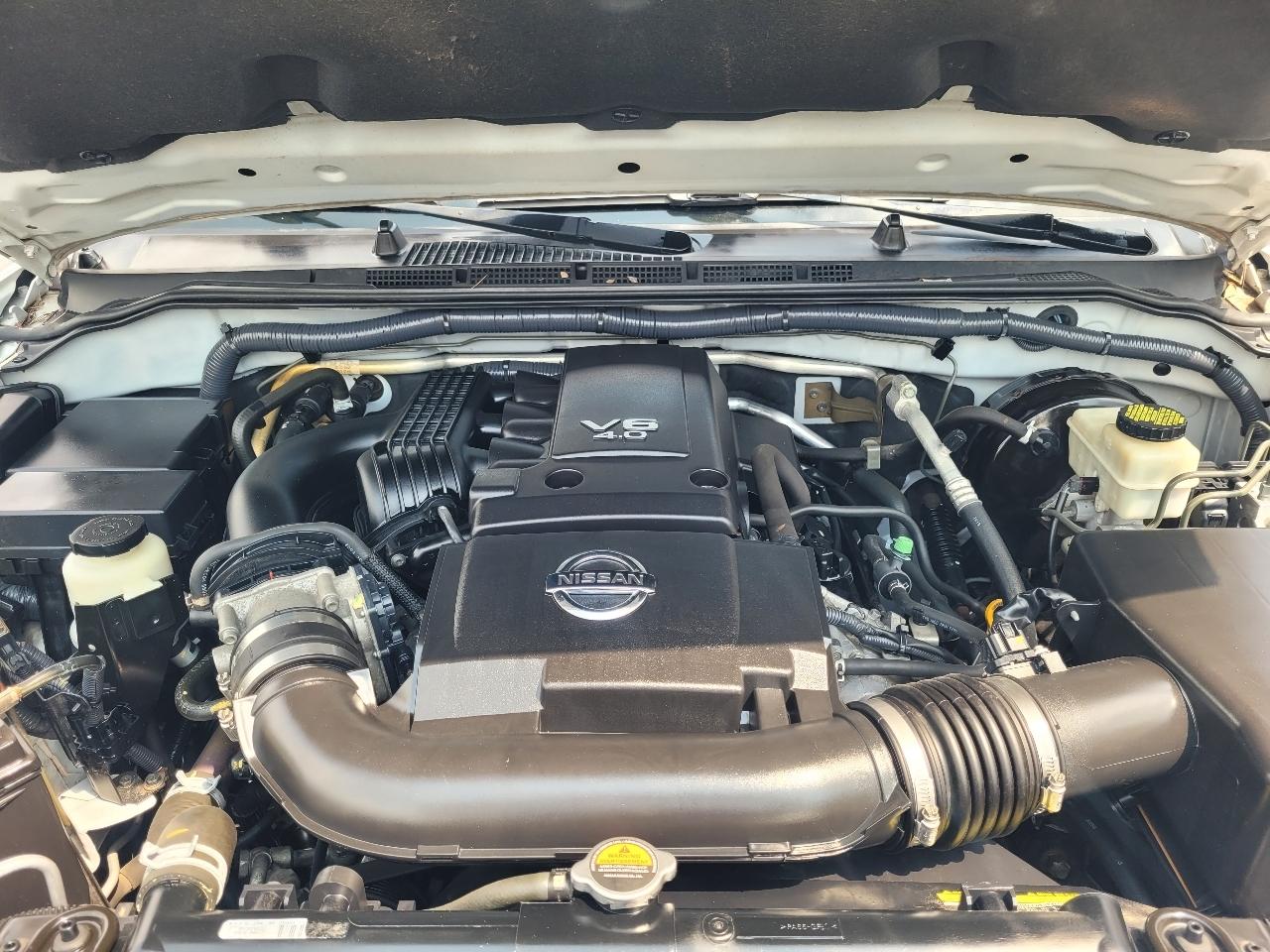 Nissan Frontier SL Crew Cab 5AT 4WD 2016