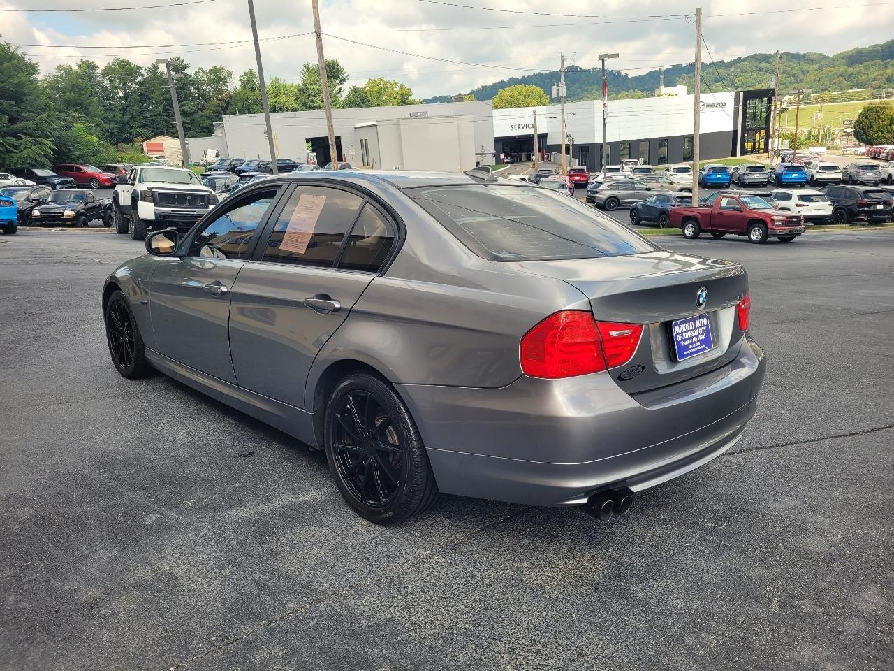BMW 3-Series 328i xDrive SA 2011