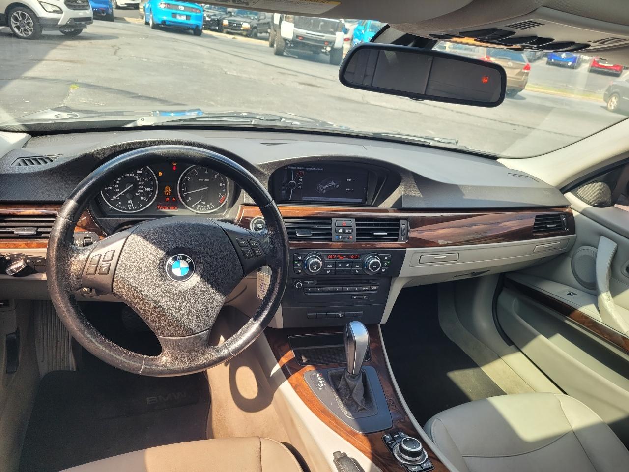 BMW 3-Series 328i xDrive SA 2011