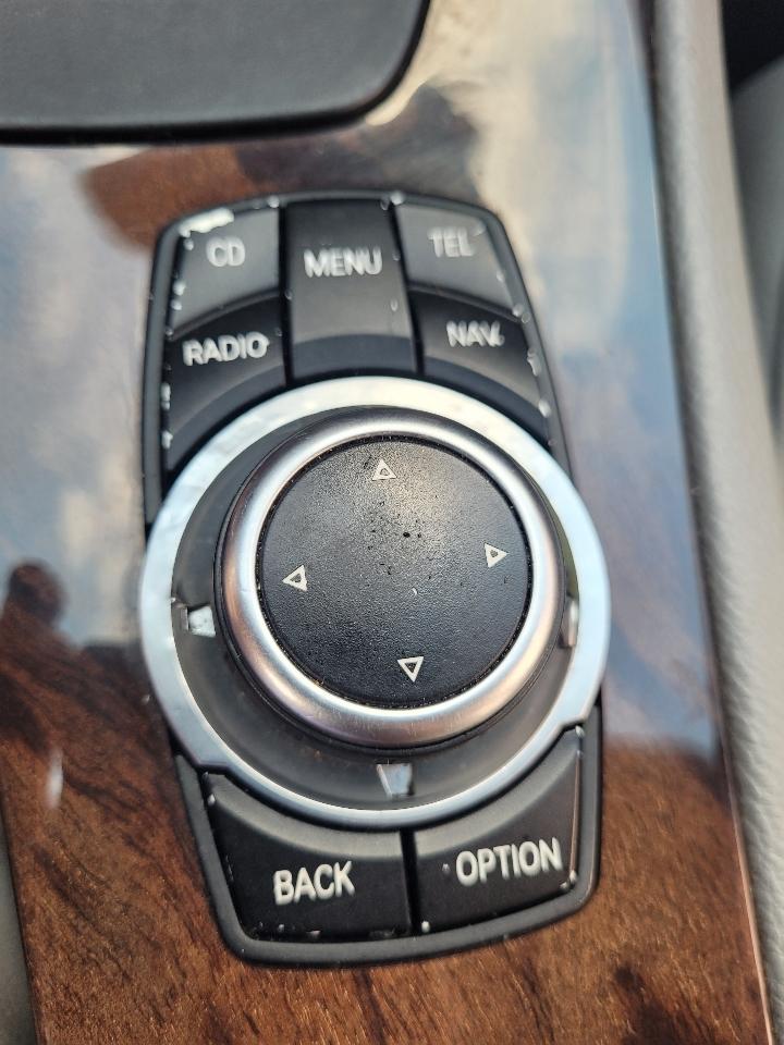 BMW 3-Series 328i xDrive SA 2011