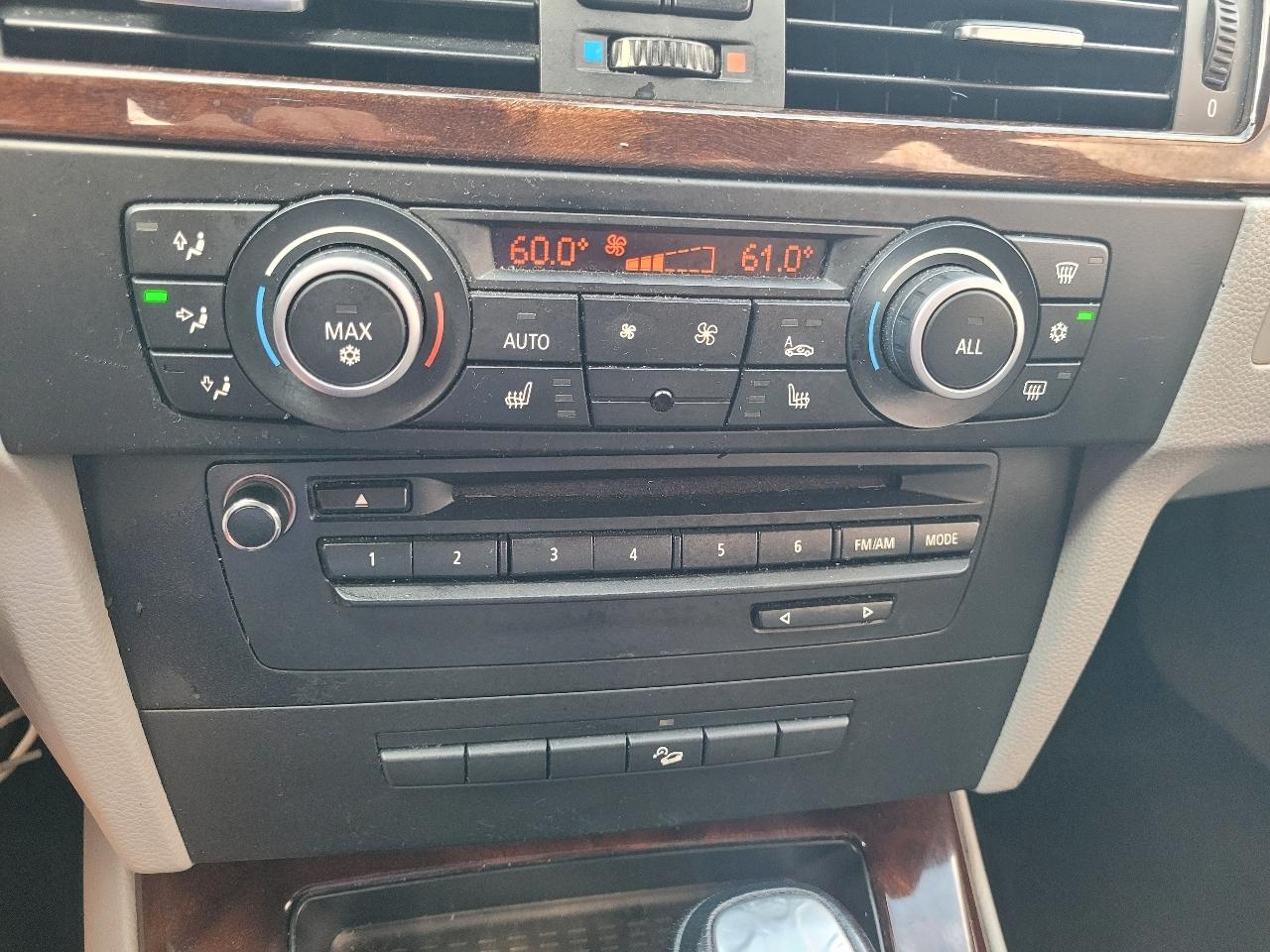 BMW 3-Series 328i xDrive SA 2011