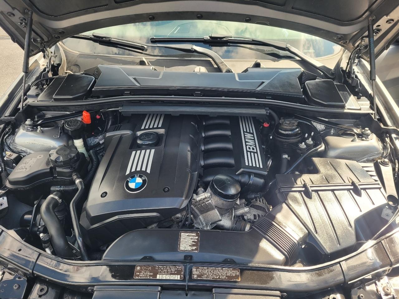 BMW 3-Series 328i xDrive SA 2011