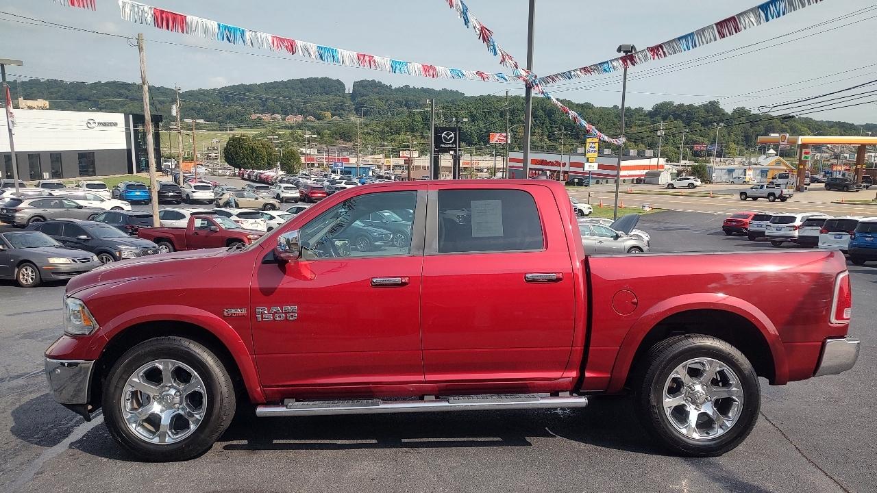 RAM 1500 Laramie Crew Cab SWB 4WD 2015