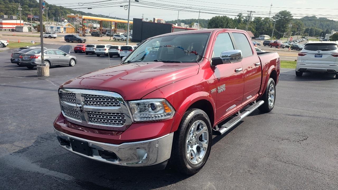 RAM 1500 Laramie Crew Cab SWB 4WD 2015