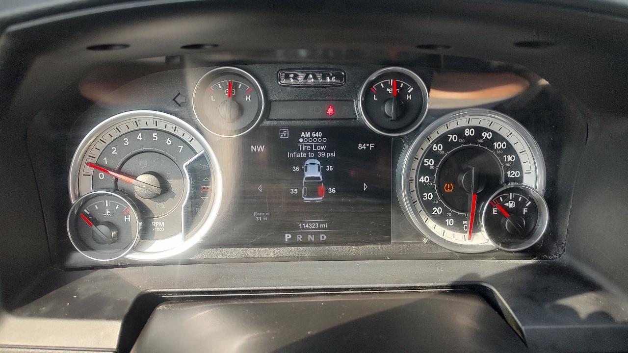 RAM 1500 Laramie Crew Cab SWB 4WD 2015