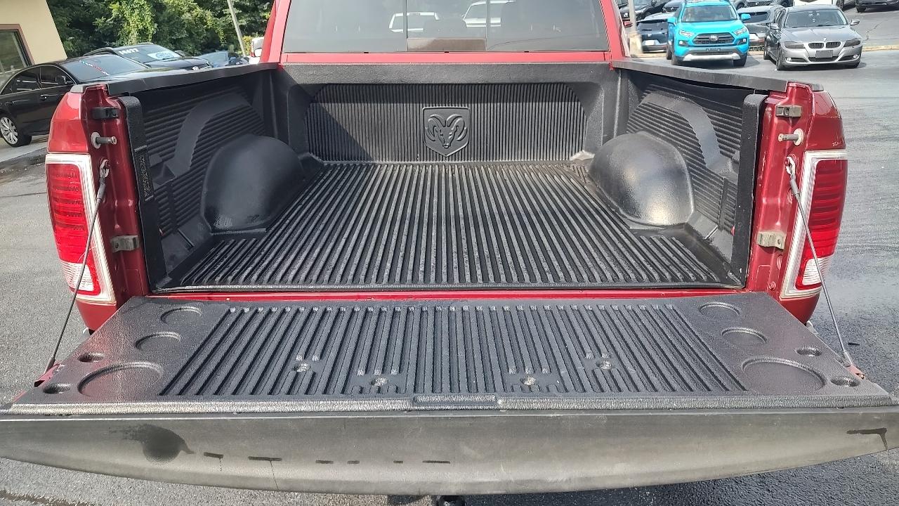 RAM 1500 Laramie Crew Cab SWB 4WD 2015