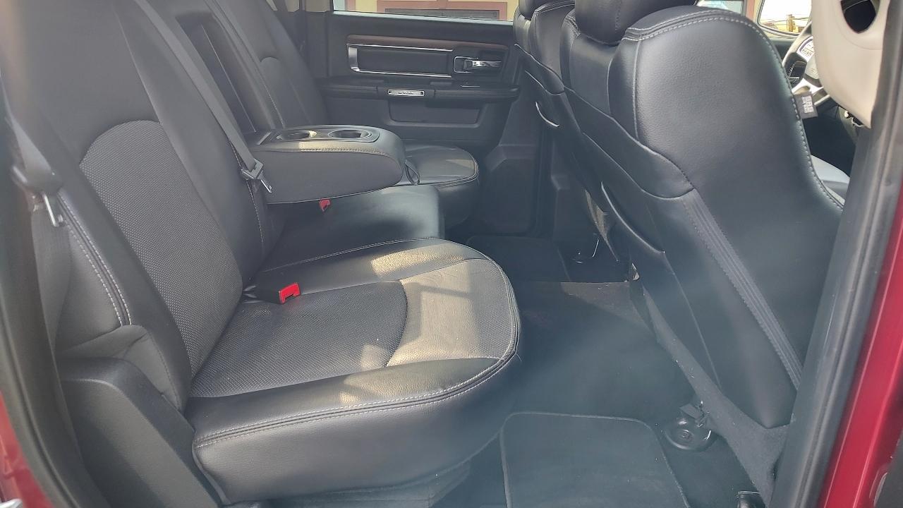 RAM 1500 Laramie Crew Cab SWB 4WD 2015