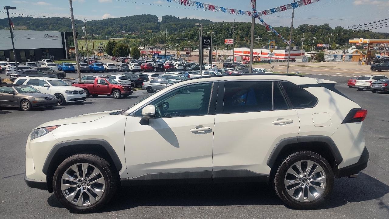 2021 Toyota RAV4 XLE Premium - Photo 6