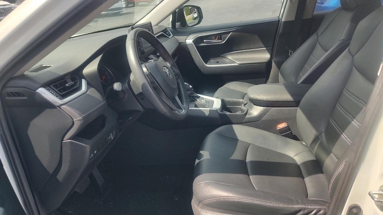 2021 Toyota RAV4 XLE Premium - Photo 10