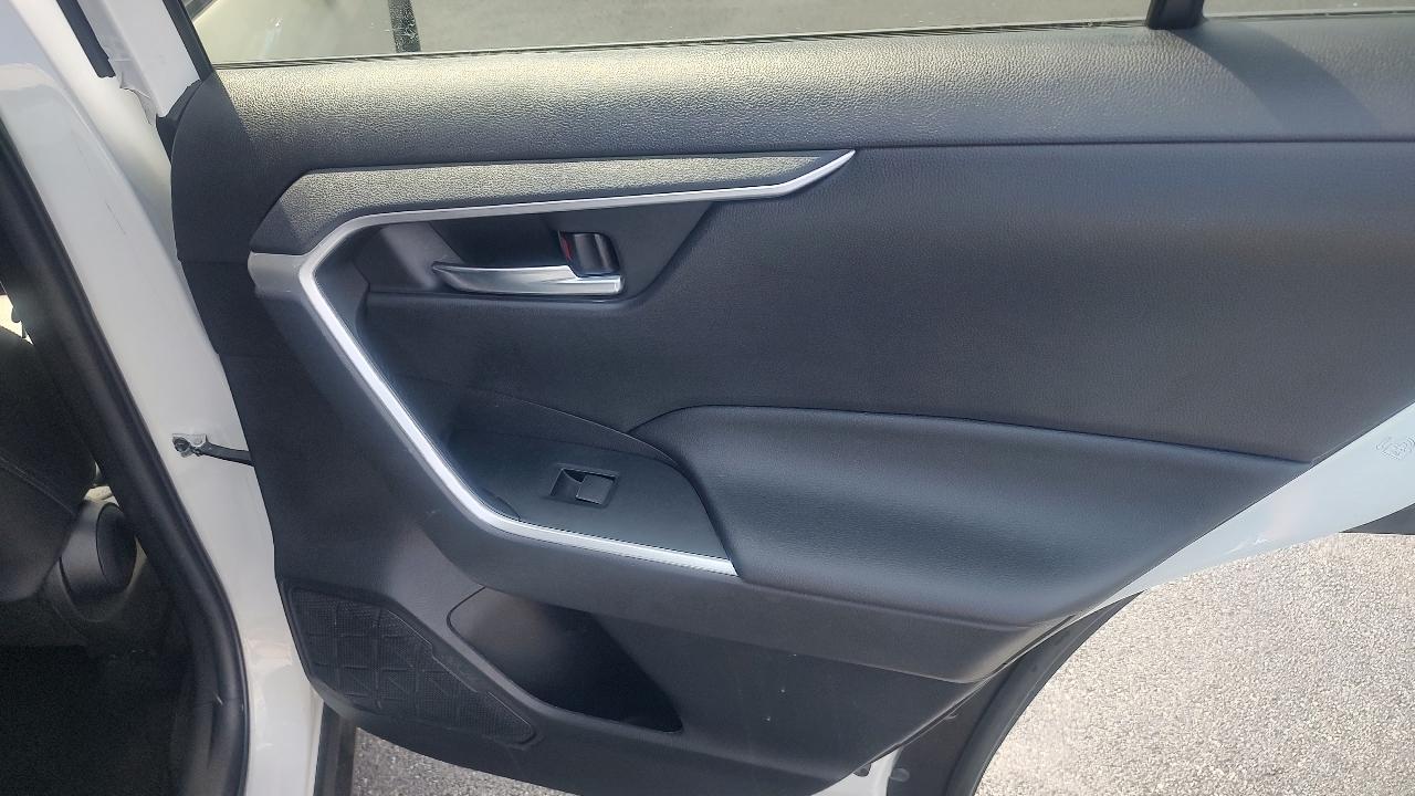 2021 Toyota RAV4 XLE Premium - Photo 21