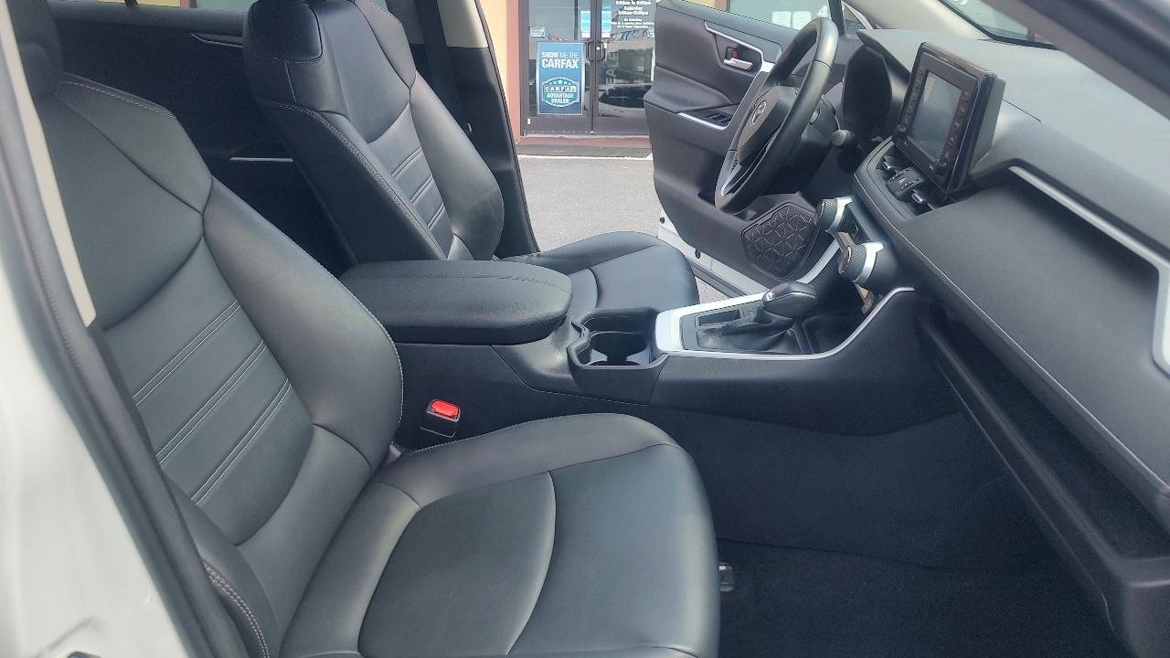 2021 Toyota RAV4 XLE Premium - Photo 26