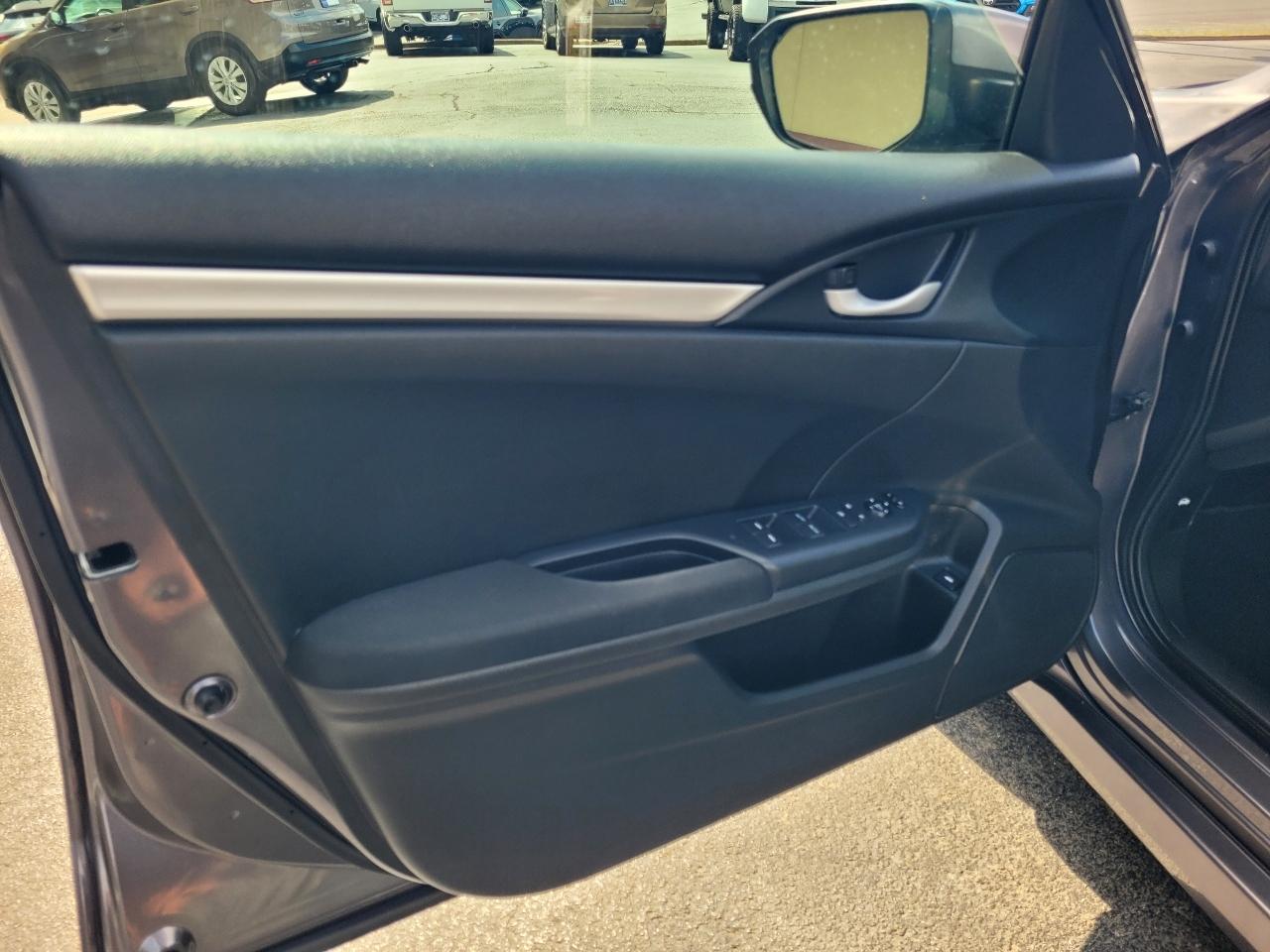 Honda Civic LX Sedan CVT 2016