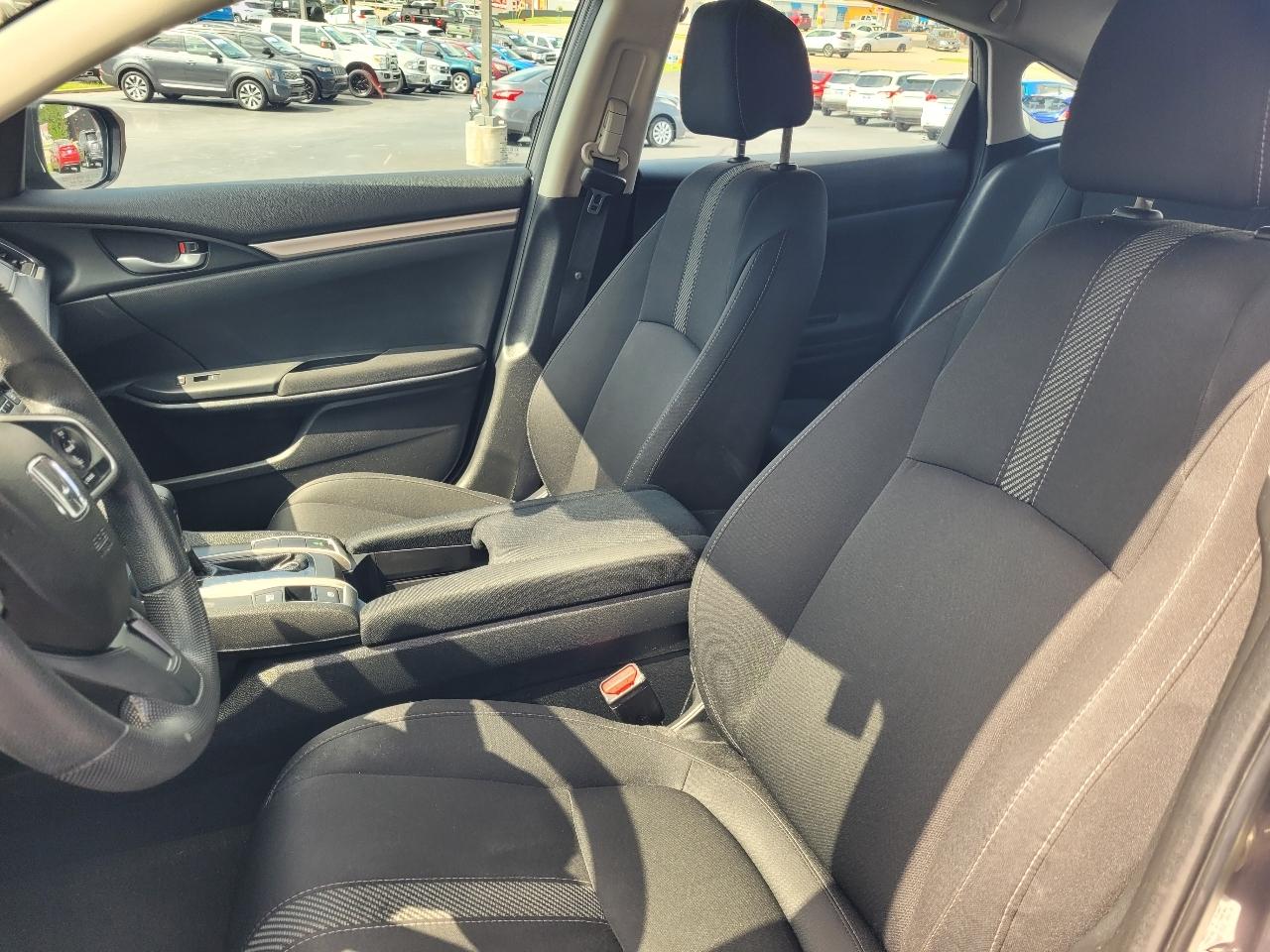 Honda Civic LX Sedan CVT 2016