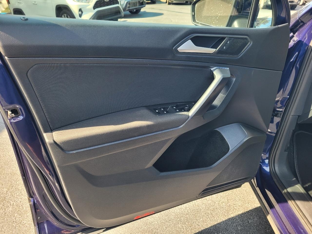 Volkswagen Tiguan S 2021