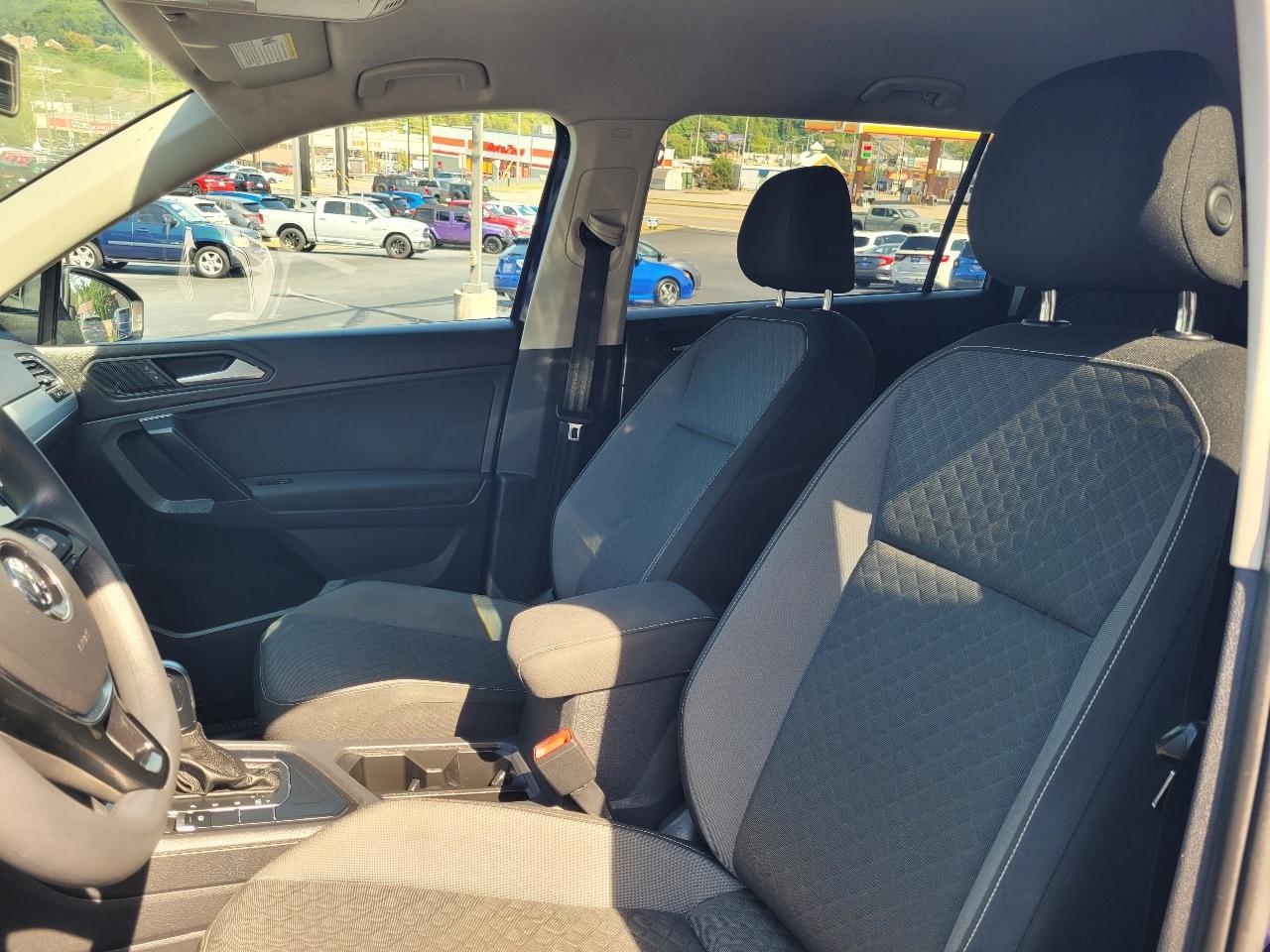 Volkswagen Tiguan S 2021