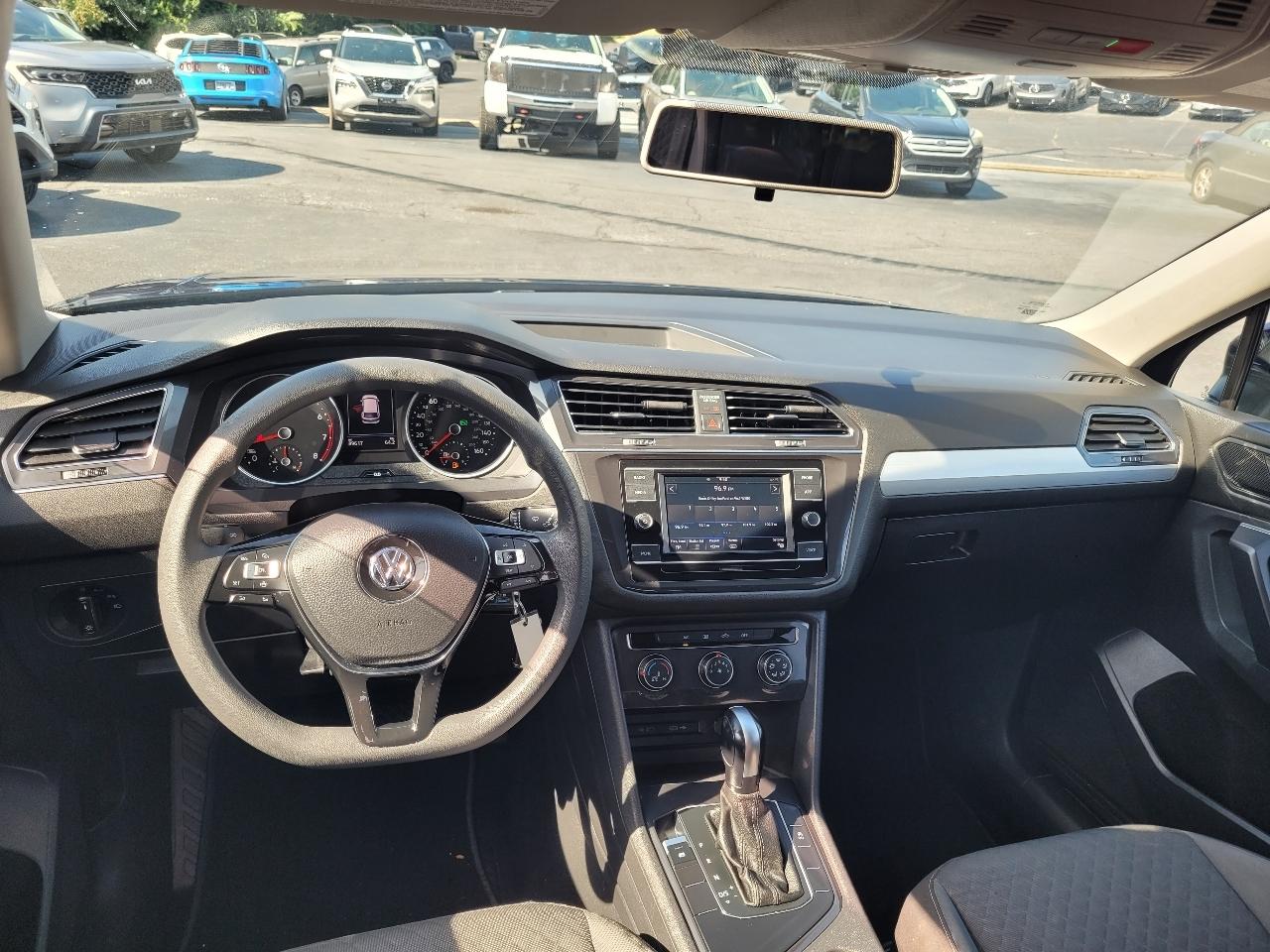 Volkswagen Tiguan S 2021