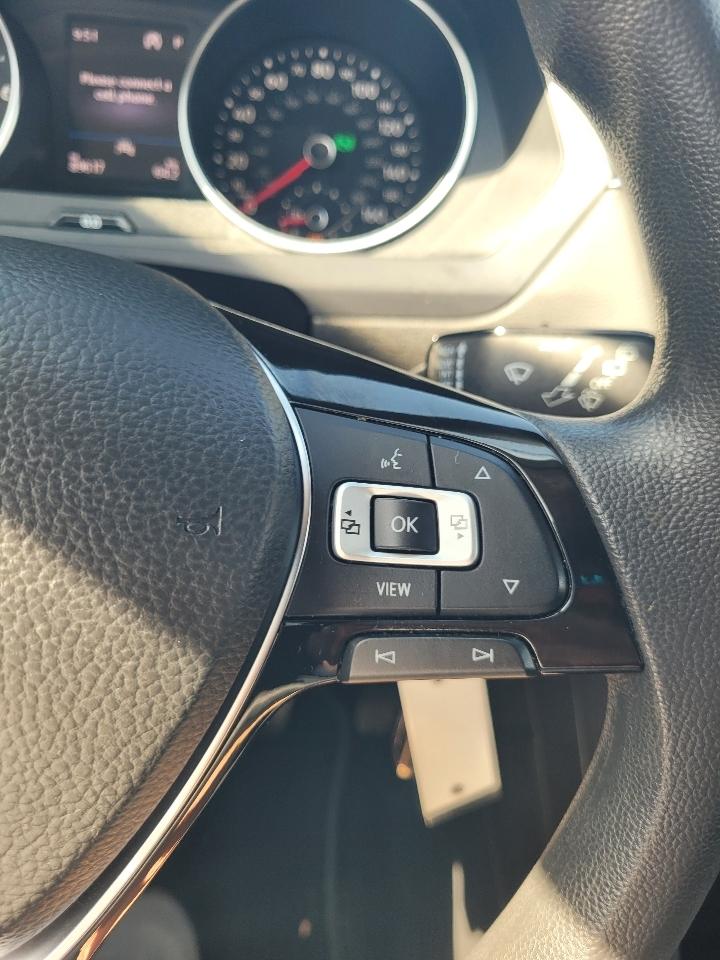 Volkswagen Tiguan S 2021