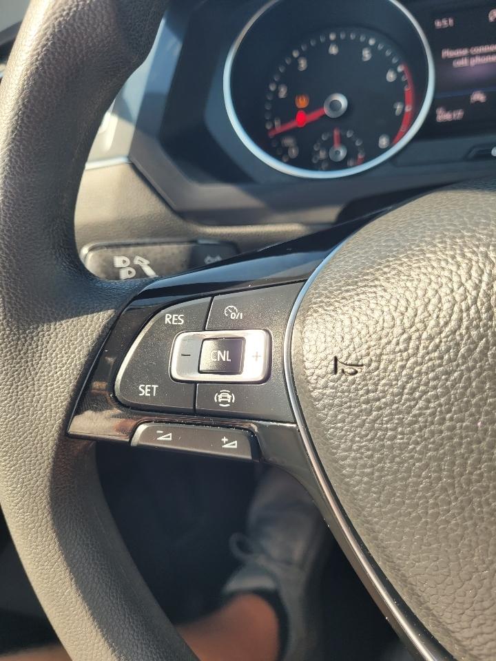 Volkswagen Tiguan S 2021