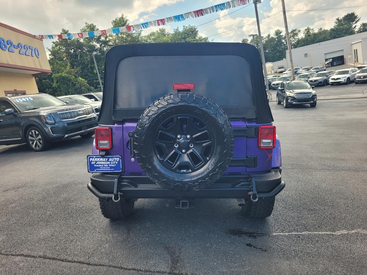 Jeep Wrangler photo 4