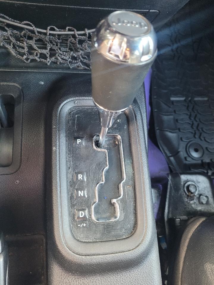Jeep Wrangler photo 12