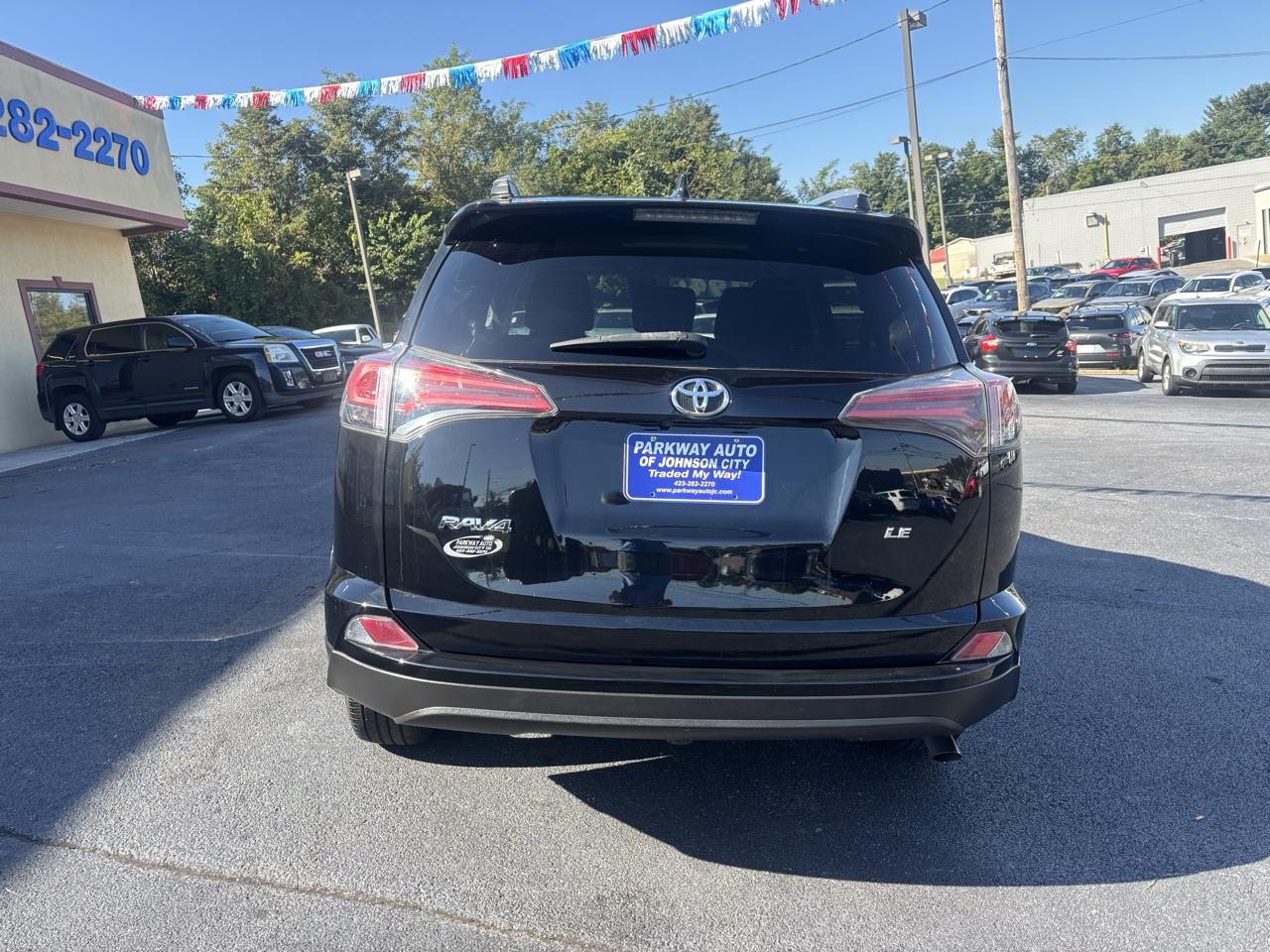 Toyota RAV4 LE FWD 2017